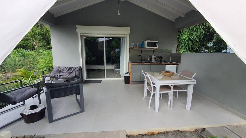 Maison d’hôte pour 2 personnes, avec piscine et jardin à Baie-Mahault - 4