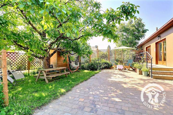 Gîte pour 2 personnes, avec Terrasse ainsi que Jardin et Vue