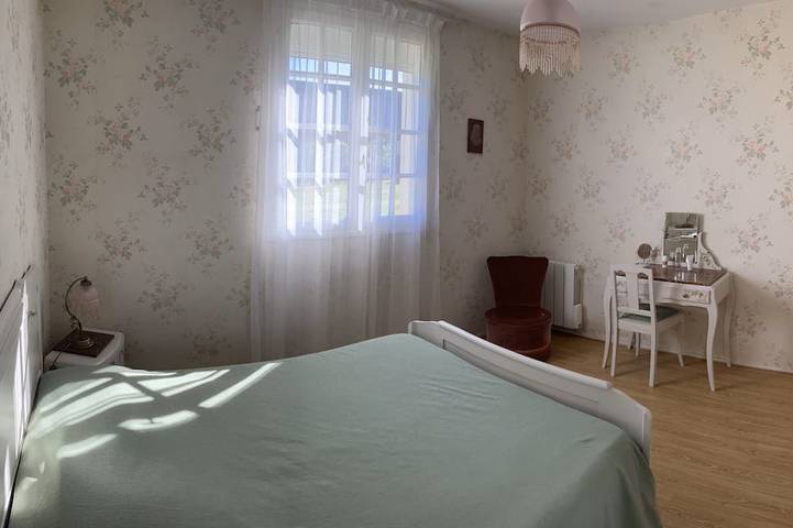 Location de vacances pour 6 personnes, avec jardin à Le Molay-Littry - 2