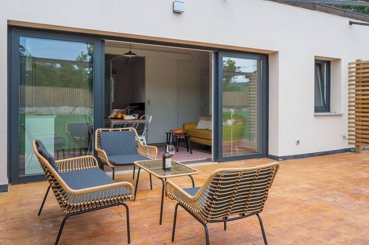 Entire apartment, Apartamento Especial Familias a 10 Minutos de Comillas y Santillana Del Mar in Alfoz de Lloredo, Cantabrian Coast