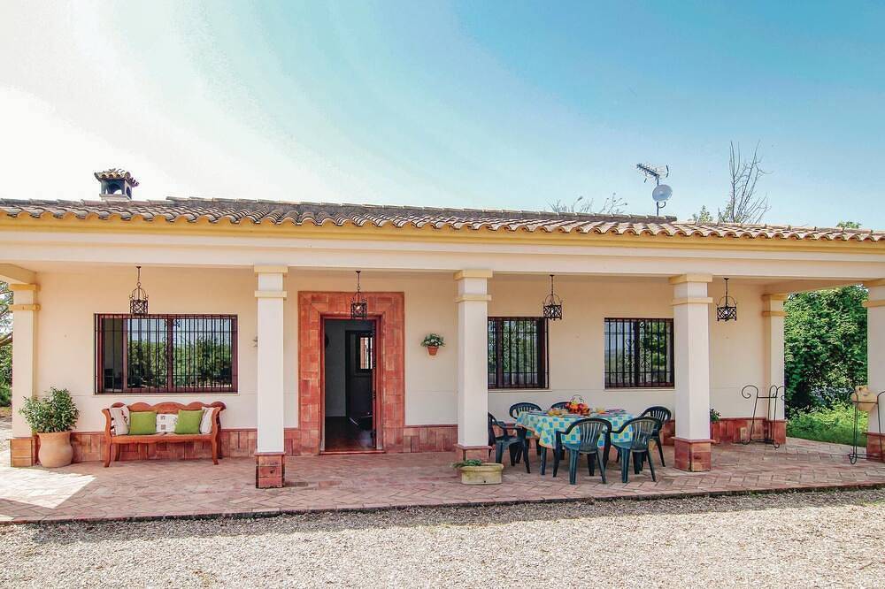 Gorgeous home in Almodóvar del Río in Almodóvar del Río, Córdoba Province