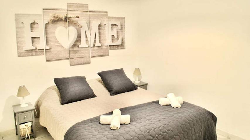 Gîte pour 5 personnes, avec balcon dans Gare De Cannes - 4