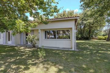 Location de vacances pour 4 personnes, avec jardin, animaux acceptés à Médis