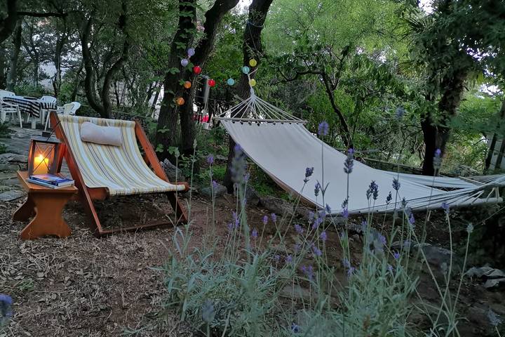 Apartament wakacyjny dla 4 osób, z balkon/ taras w Mandre