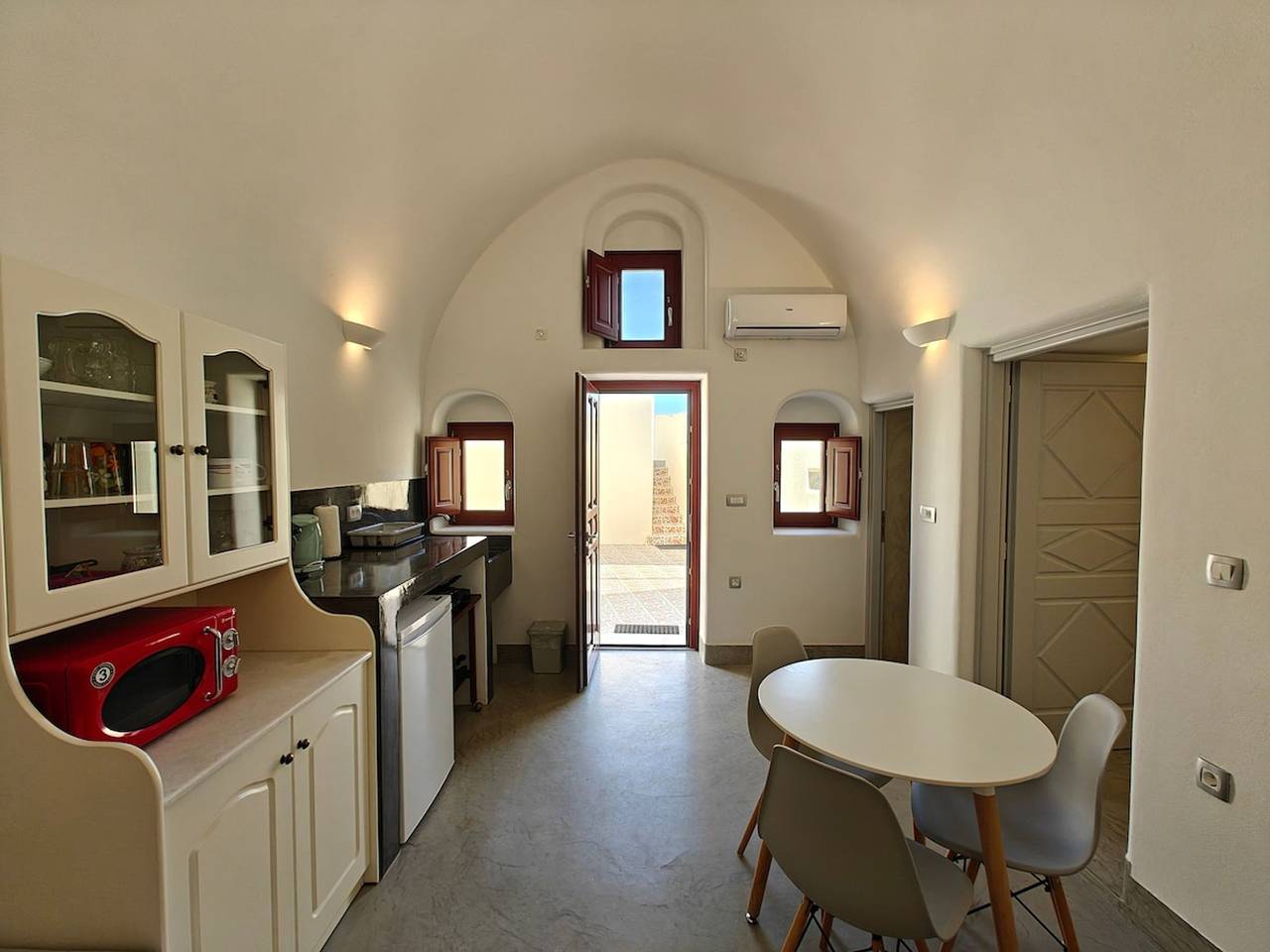 Villa voor 4 personen met terras in Emporio, Santorini