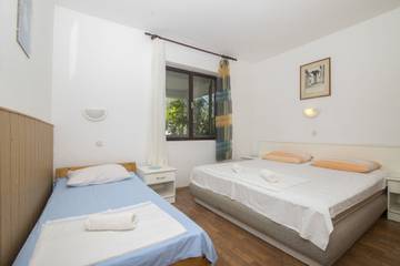 Agriturismo per 3 Persone in Isola di Lesina, Isole della Dalmazia, Foto 1