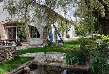 Gîte pour 6 personnes, avec piscine et jardin à Montluçon