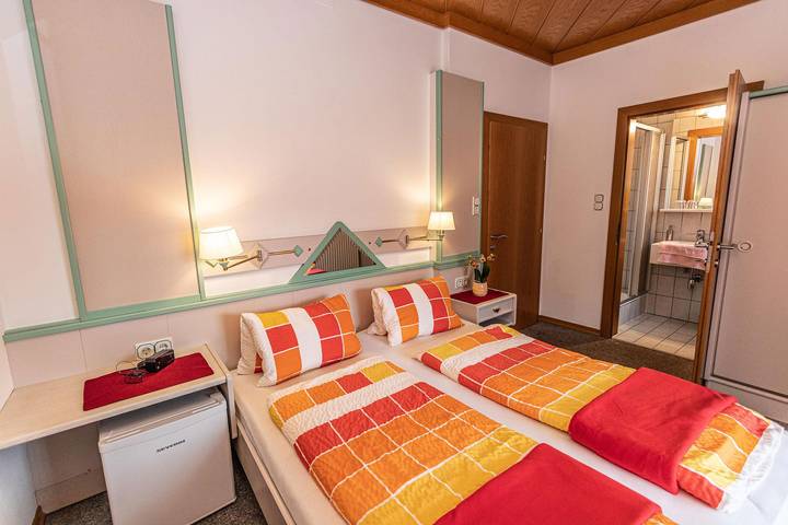 Ferienwohnung für 2 Personen, mit Balkon und Pool sowie Ausblick in Seeboden - 3