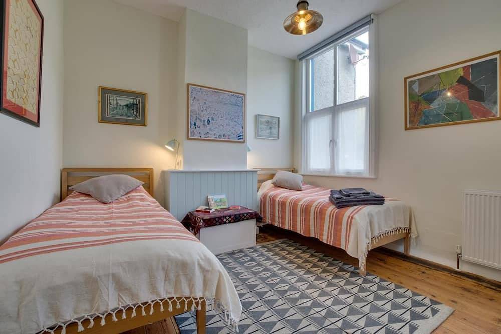 3 Bed in Aberystwyth (oc-bow115) in Aberystwyth, Cardigan Bay