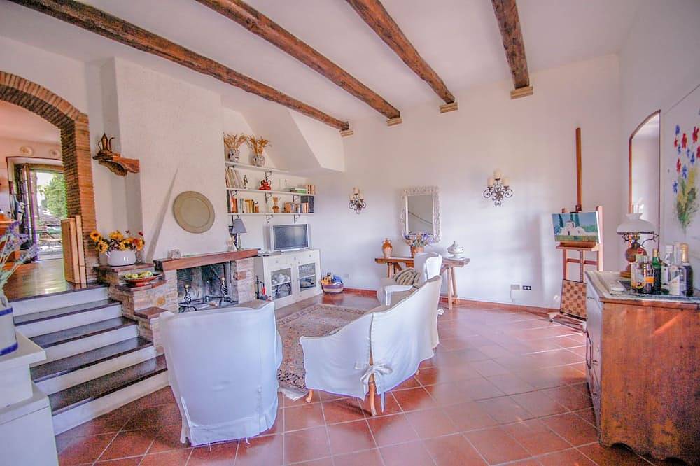 Villa with private pool 80 kms northern of Rome and 30 from Orvieto. 3 bedrooms in Lugnano in Teverina, Terni Province