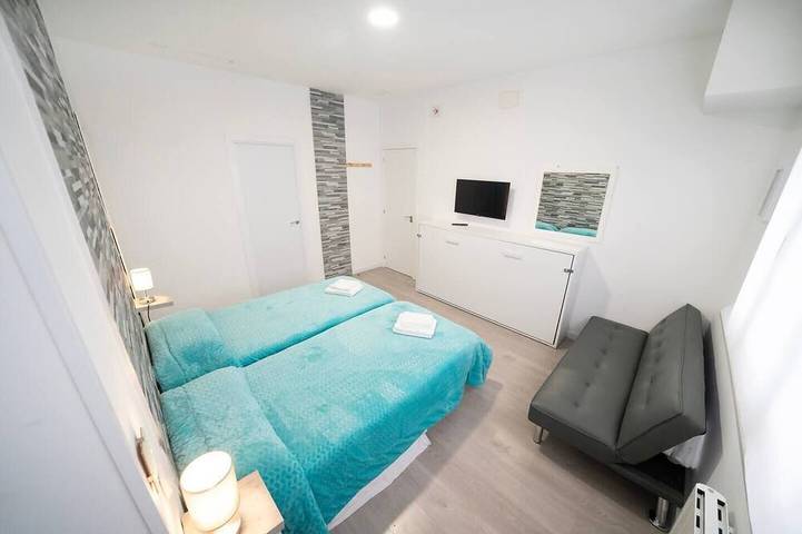Apartamento entero, En Madrid, amplio, especial grupos o familias. in Leganés, Área Metropolitana de Madrid