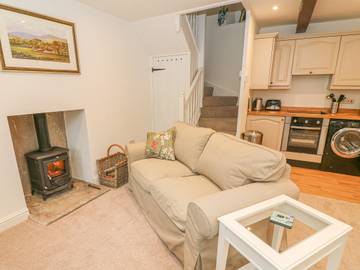 Log Cabin for 2 People in Hawes, North Yorkshire, Photo 4