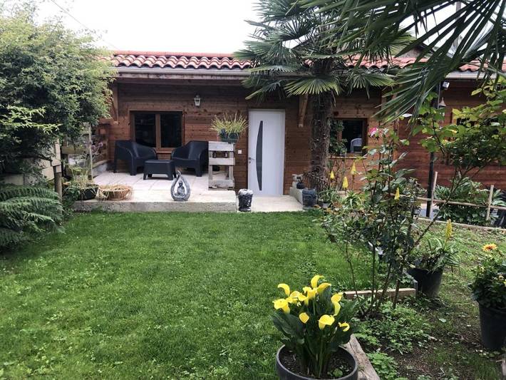 Gîte pour 4 personnes, avec Terrasse ainsi que Jardin et Vue dans Juzet-d'Izaut