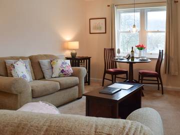 Log Cabin for 2 People in Keswick, Cumbria, Photo 2