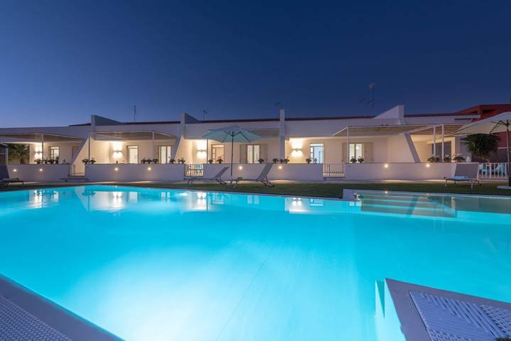 Appartamento per 7 persone, con giardino e piscina a Santa Maria del Focallo