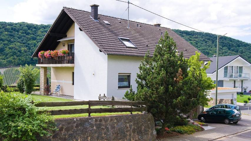 Ferienwohnung für 4 Personen, mit Balkon in Neumagen-Dhron - 2