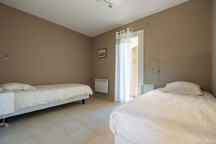 Location de vacances pour 4 personnes, avec jardin et terrasse, animaux acceptés à Cruis - 2