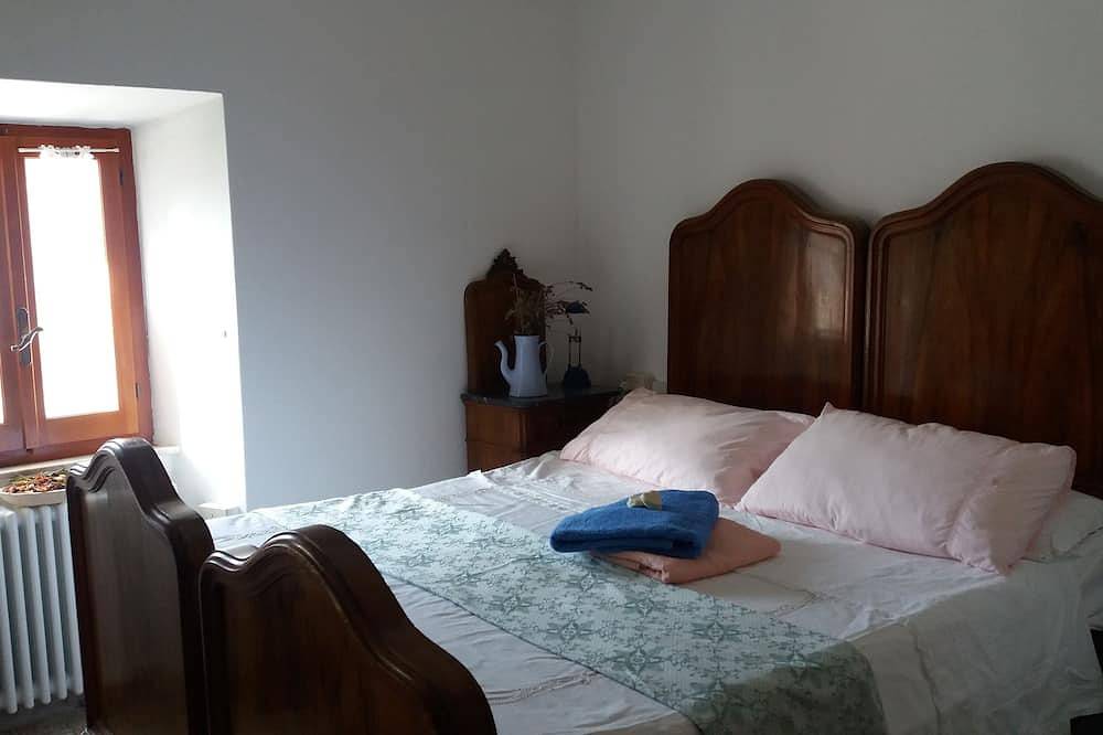 La Scellana natuur en ontspanning: landelijk huis in de buurt van de rivier in Urbe, Provincie Savona