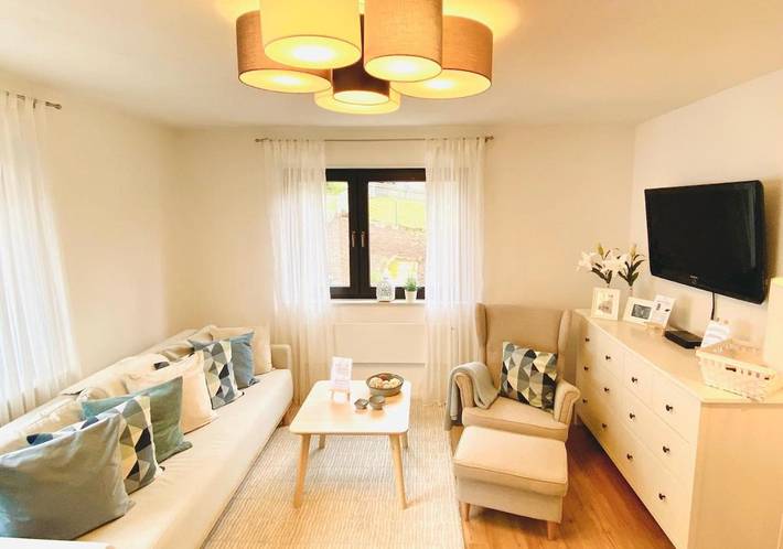 Ferienwohnung für 4 Personen, mit Ausblick und Terrasse sowie Garten in Ebersburg
