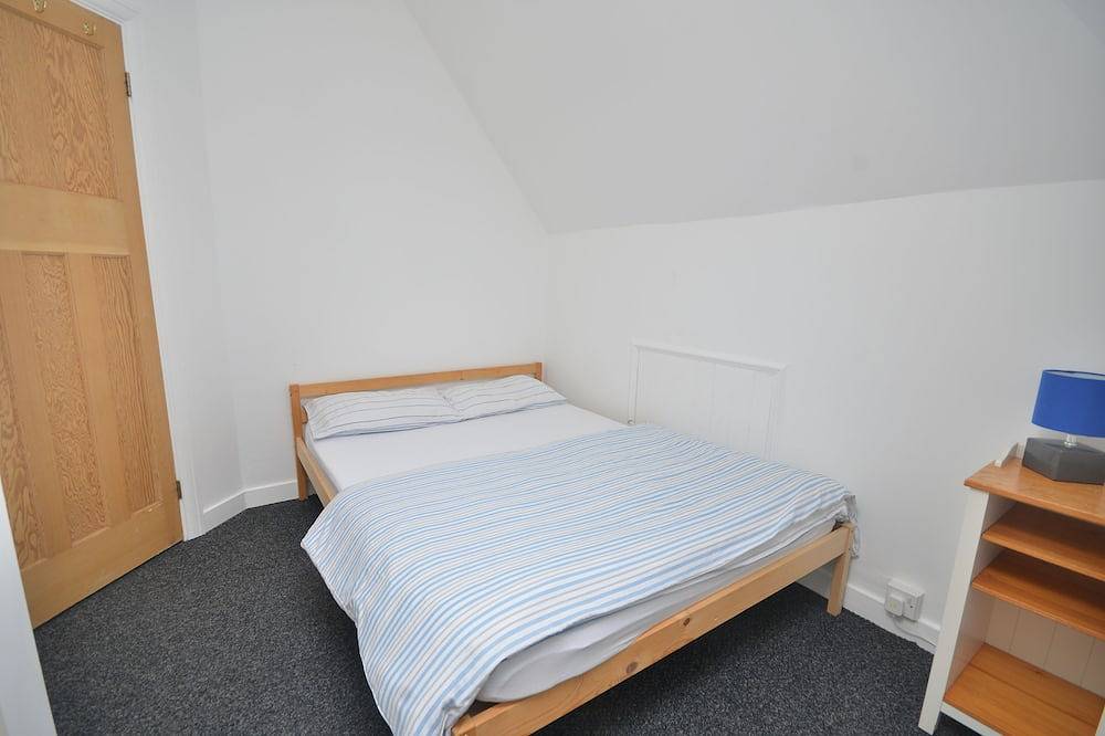 Family & Pet Friendly Home Direct On A Lovely Sandy Beach in Kent