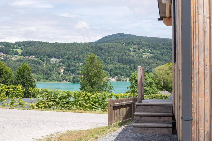Vakantiehuis voor 2 personen, with Balkon/Terras and Terras as well as Uitzicht op het meer aan de Wörthersee