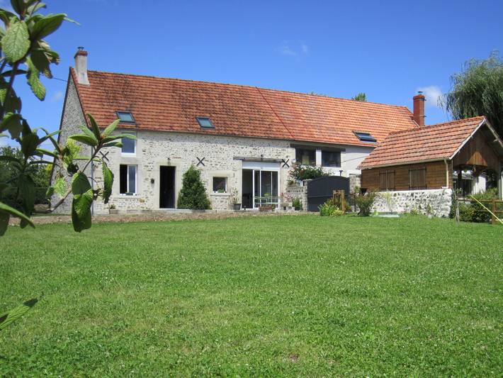 Gîte pour 11 personnes, avec jardin à Nohant-Vic