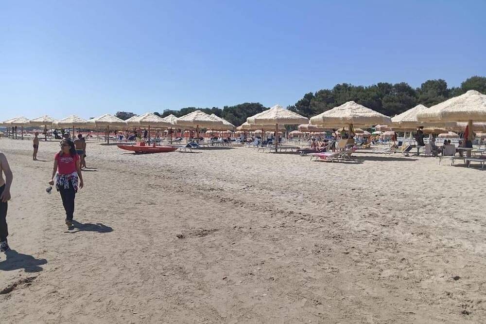 Appartamento intero, Villa Annamaria : Appartamento con 2 Camere da Letto in Montesilvano Marina, Montesilvano