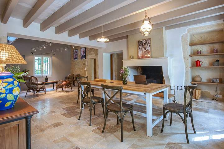 Location de vacances pour 10 personnes, avec jardin et terrasse à Saint-Étienne-du-Grès - 4