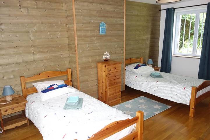 Location de vacances pour 7 personnes, avec terrasse et jardin à Bayeux - 3