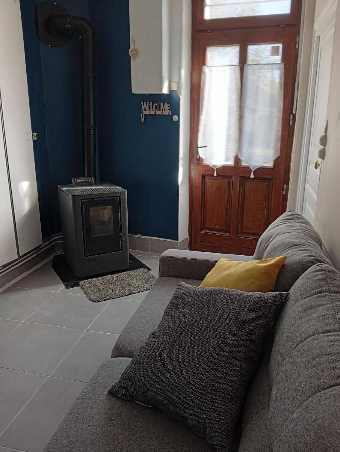 Location de vacances pour 5 personnes, avec vue et jardin, adapté aux familles dans Trézelles - 3