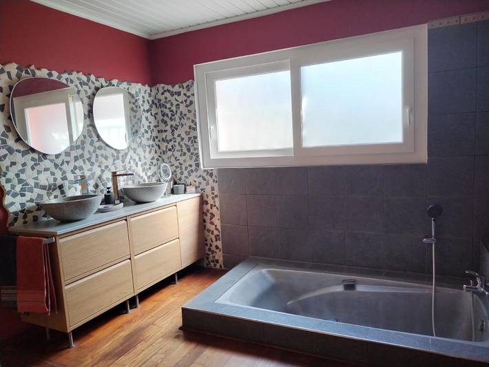 Gîte pour 6 personnes, avec jardin ainsi que piscine et vue, animaux acceptés à Pignans - 3