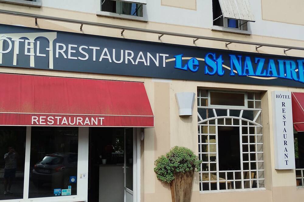 Hôtel restaurant au pied du Vercors in Saint-Nazaire-en-Royans, Région de Valence