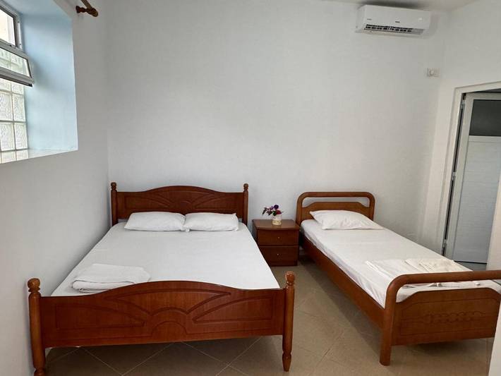 Maison d’hôte pour 3 personnes, avec vue et jardin à Himarë