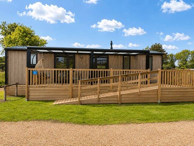 Camping für 6 Personen, mit Seeblick und Terrasse sowie Balkon/Terrasse in Ouddorp
