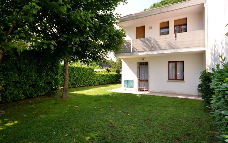 Apartamento vacacional entero, Apartamento vacacional con jardín in Bibione, San Michele al Tagliamento