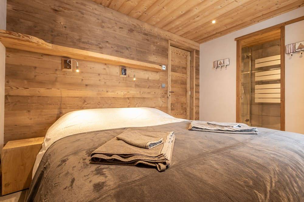 Authentiek gerenoveerd chalet op de hellingen 5 minuten lopen Arc 1600 4 ch 3 bad 12pers in Arc 1600, Bourg-Saint-Maurice