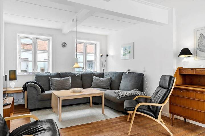 Ferieudlejning for 4 personer, med have, husdyr tilladt i Hasle