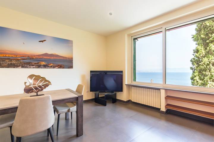 Appartamento per 5 persone, con Terrazza e Giardino nonché Panorama a Posillipo