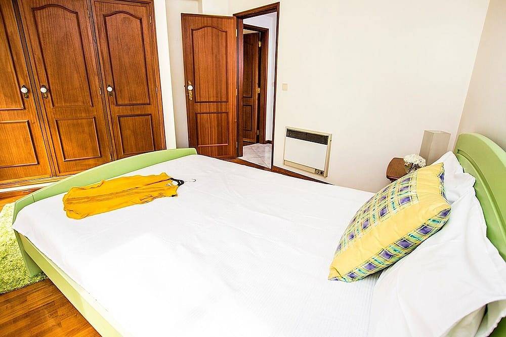 Apartamento inteiro, Apartamento com dois quartos e piscina em condomínio privado. A 10 min. da praia in Praia da Barra, Gafanha da Nazaré