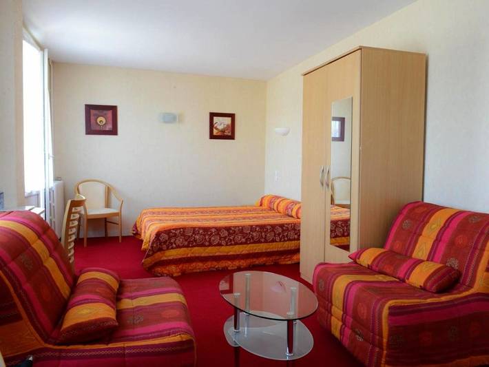 Hôtel pour 3 personnes, avec jardin à Pont-d'Ouilly - 2