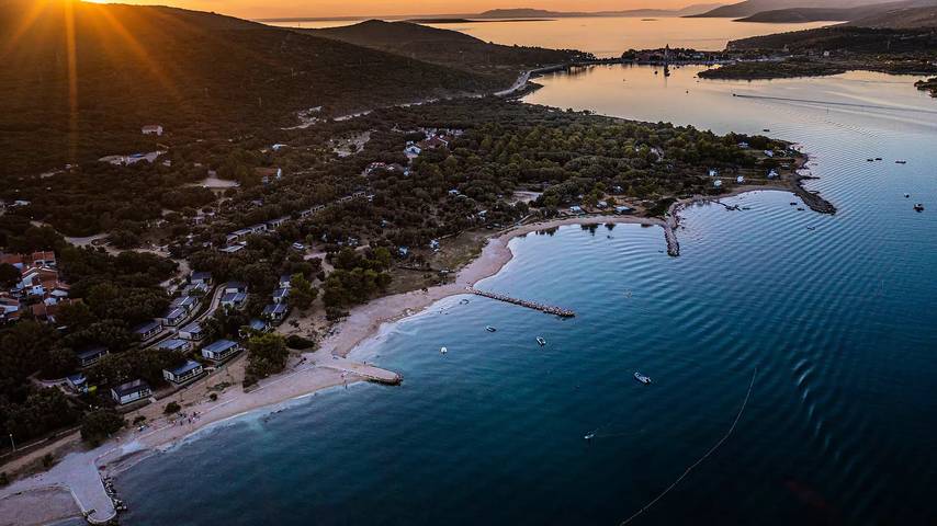Camping für 4 Personen, mit Terrasse, mit Haustier auf Lošinj - 2