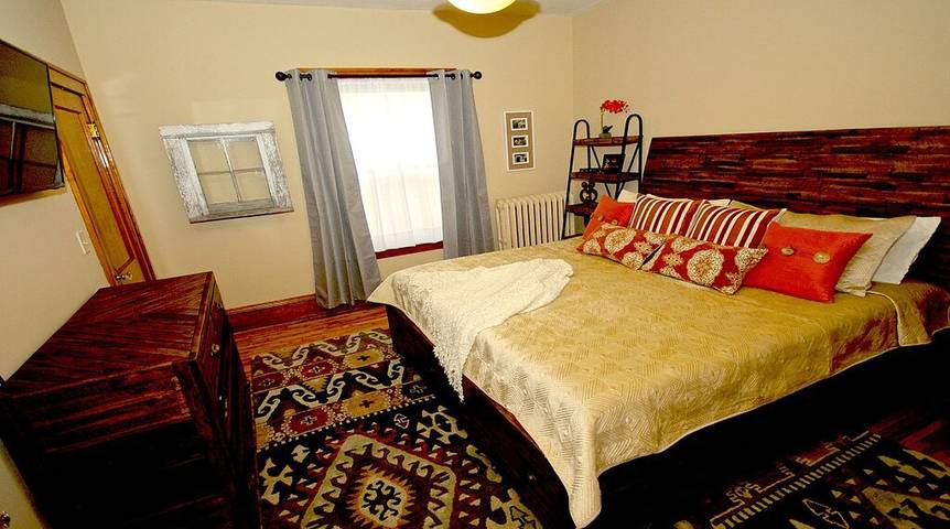 Vacation rental for 6 people, with yard and terrace in Minneapolis