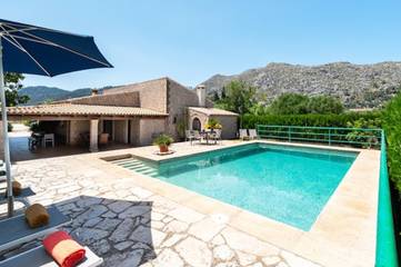 Villa in Pollença Stadt, Pollença für 8 