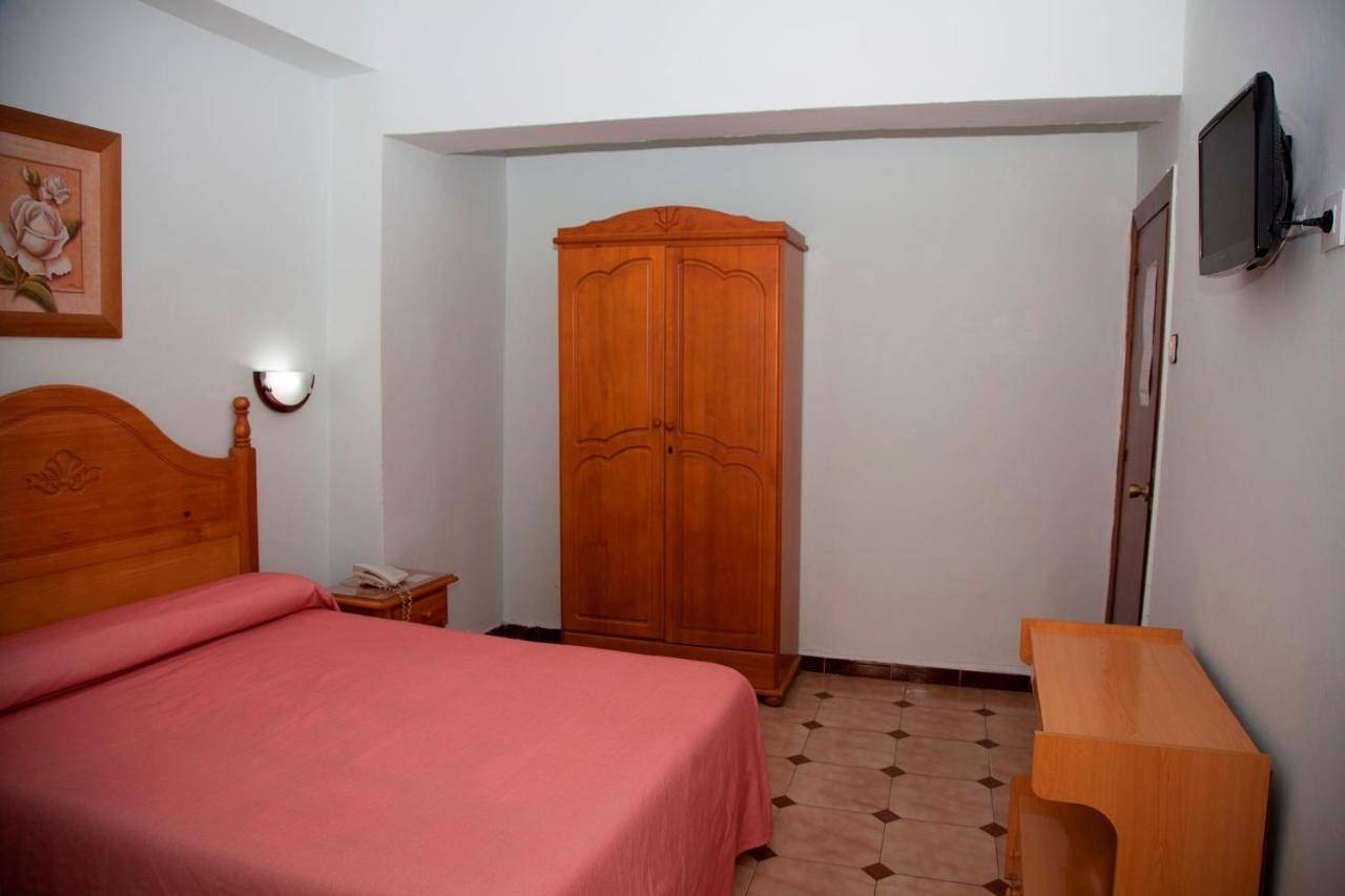 Hostal París in La Línea de la Concepción, Costa de la Luz
