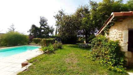 Maison d’hôte pour 2 personnes, avec piscine et jardin à Ribérac