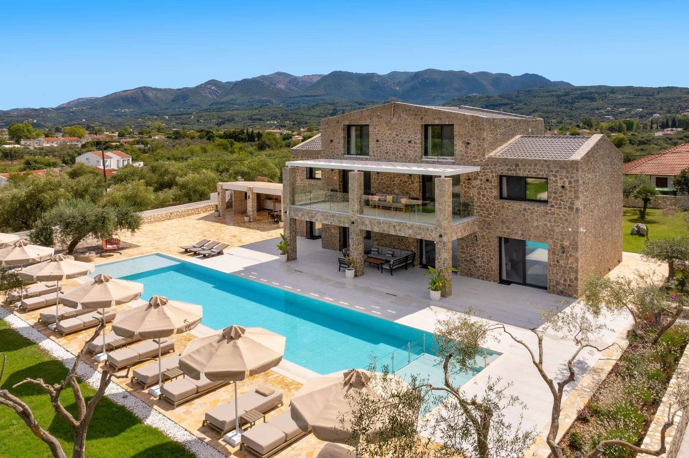 Villa Elaiodendro by Villa Plus in Roda, Korfu