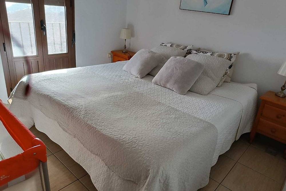 Charming house with unbeatable views of Almunecar in Itrabo, Costa Tropical