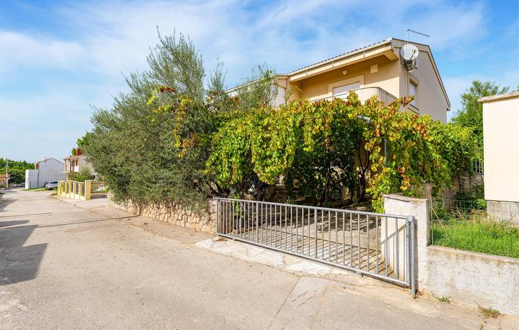Ferienwohnung für 4 Personen, mit Terrasse und Garten - 1