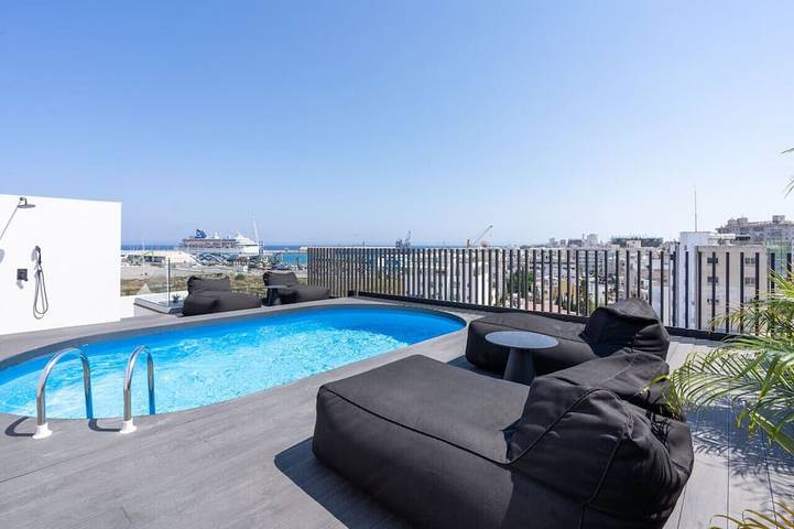 Ferienwohnung für 6 Personen, mit Balkon in Larnaka