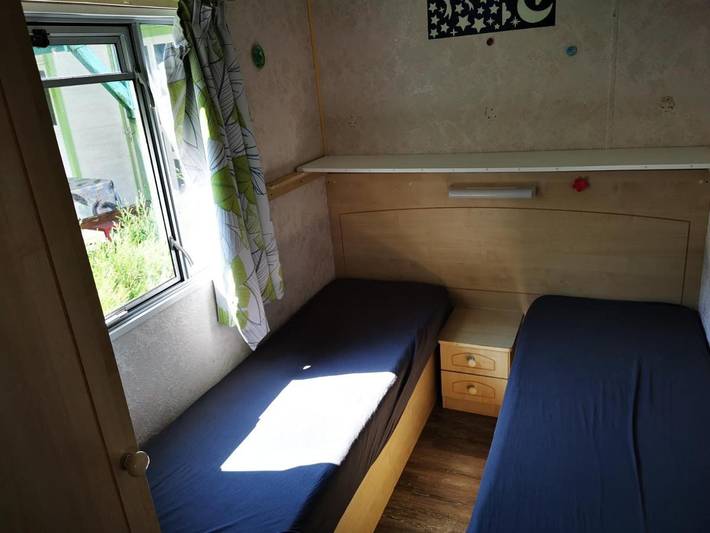 Location de vacances pour 4 personnes, avec terrasse et piscine ainsi que bassin pour enfant et vue, adapté aux familles à Chazelles-sur-Lyon - 4